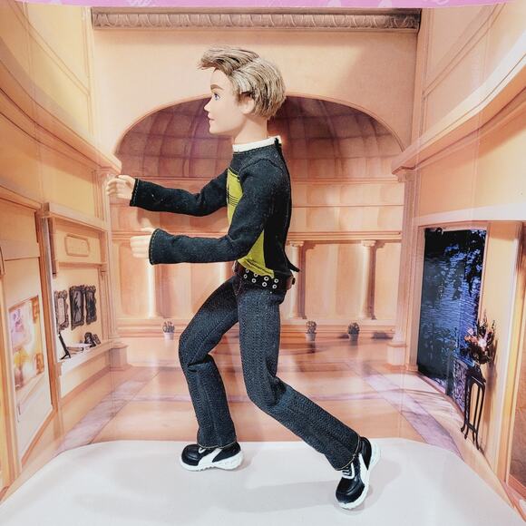 Barbie My Scene HUDSON Mall Maniacs Doll 2005 J1076 Made in the Shade - Picture 2 of 5